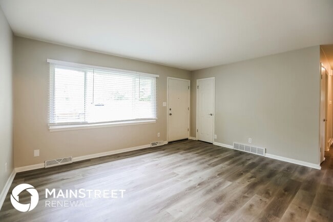 Photo - 11302 Norton Ave