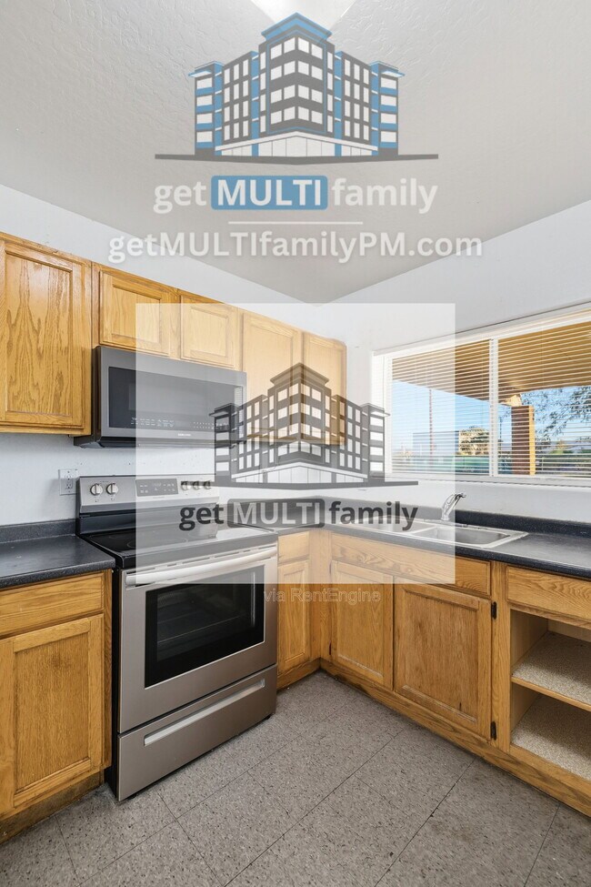 Photo - 1228 E Apache St