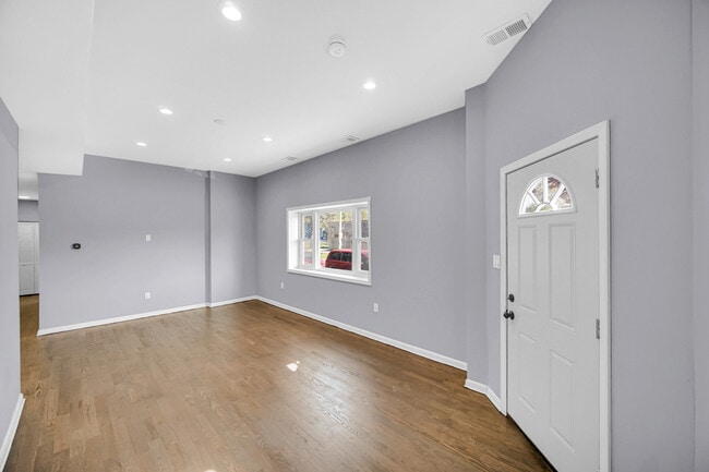 Photo - 4335 Lawndale Ave Apartments Unit 1F