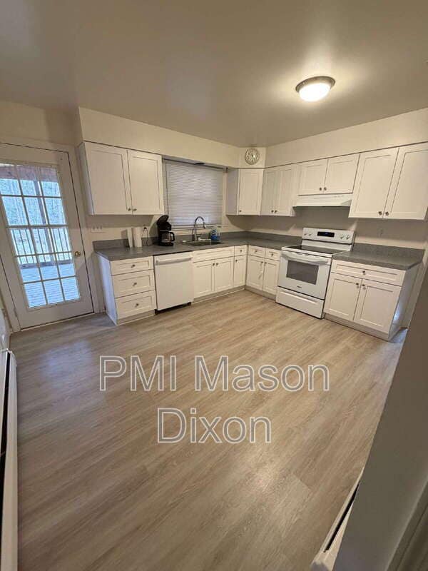 Photo - 9710 Gwynn Park Dr