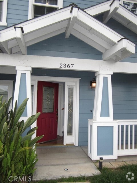 Building Photo - 2367 Elden Ave Rental