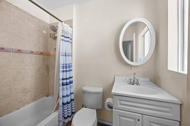 Photo - 1686 S Rimpau Blvd Unit PRIMARY ROOM
