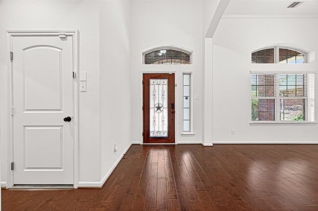 Photo - 138 S Sawbridge Cir