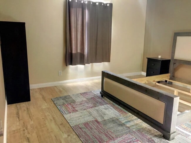 Photo - Beautifully updated house in Burbank Blvd is now available for rent