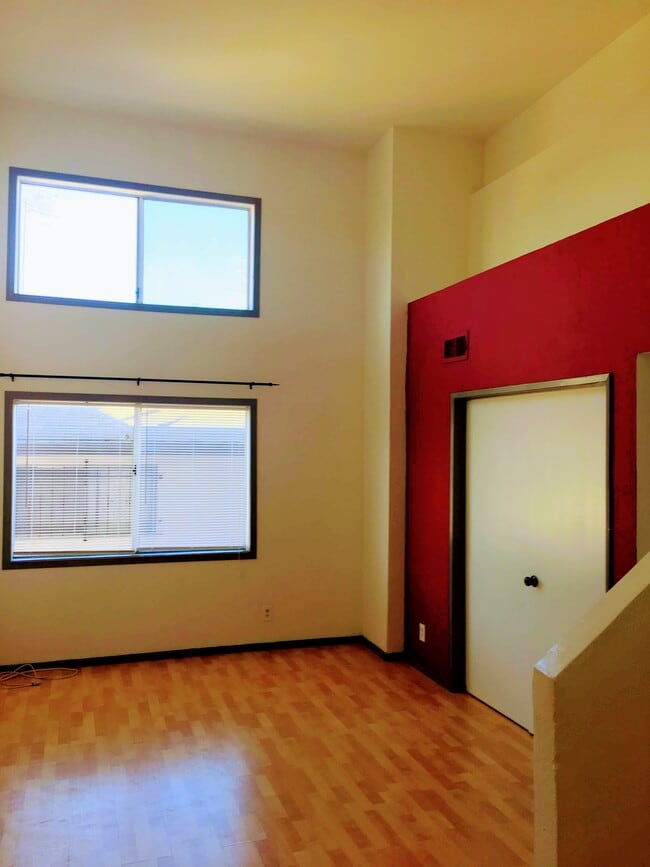 Photo - 1540 S Fairfax Ave Unidad 7