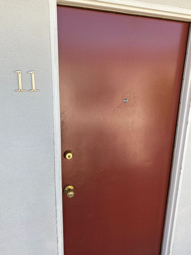 Photo - 3510 Clarington Ave Unit 11