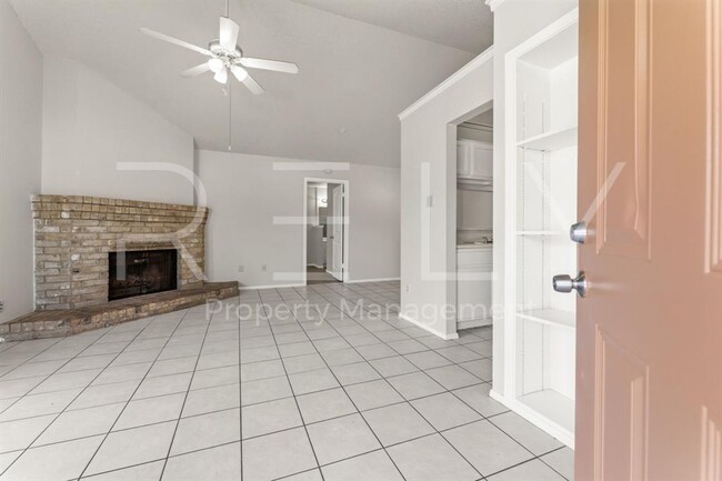 409 Greenlawn Blvd
