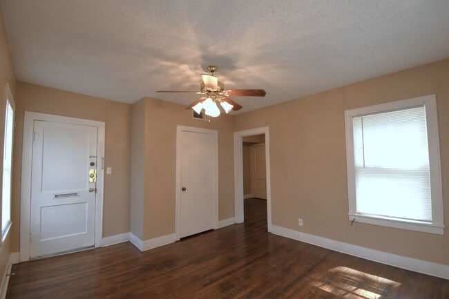 Photo - 502 S Fannin Ave