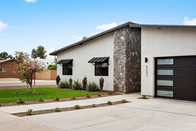 4002 N 33rd Pl