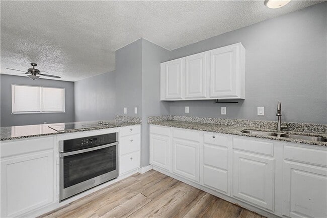 Photo - 348 N 14th St