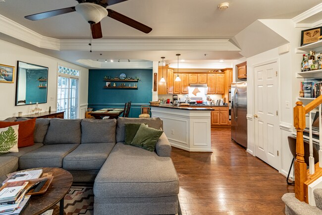 Photo - 3542 Huntley Manor Ln