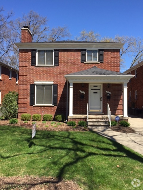 Building Photo - 208 Catalpa Dr Rental