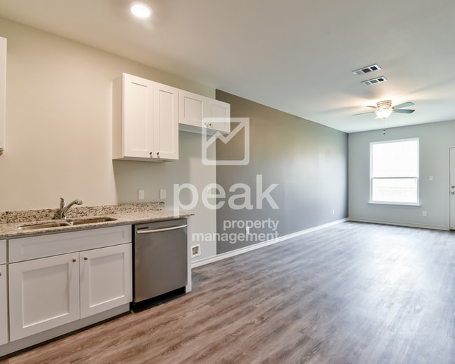 Photo - $1630! 3 Bed 2 1/2 Bath home in FORT WORTH! Cheers to 250 years—celebrate with limited-time FREE ...
