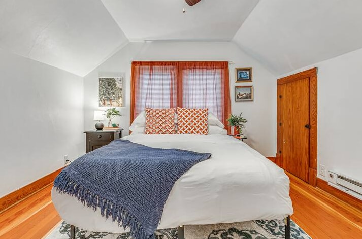 Photo - 827 Custer Ave