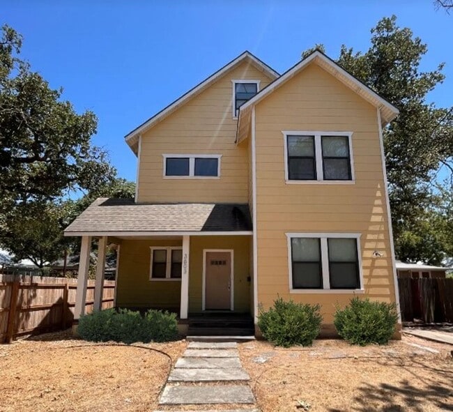 5bed/3bath house in North Campus - 5bed/3bath house in North Campus