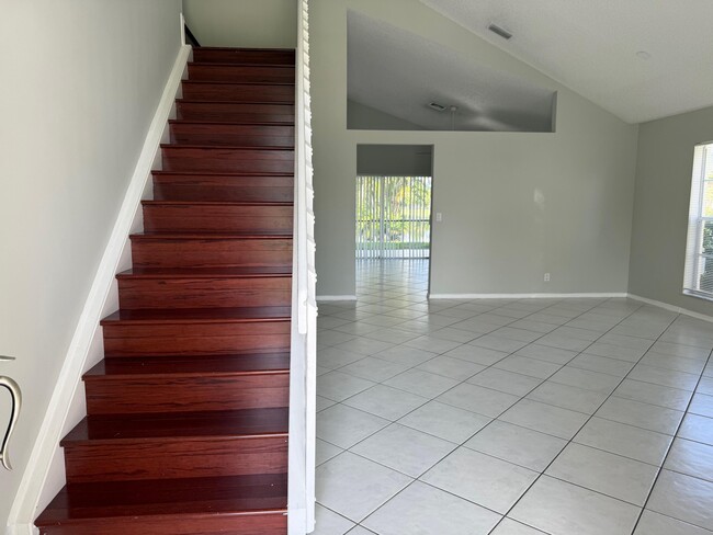 Photo - 22492 Middletown Dr