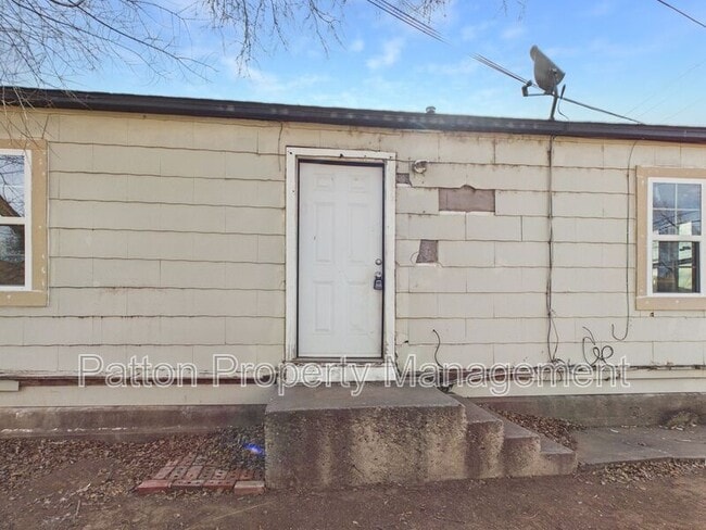 Photo - 2216 S Polk St