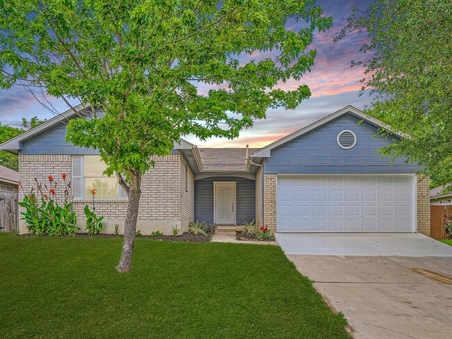 Building Photo - 905 Jasmine Trail