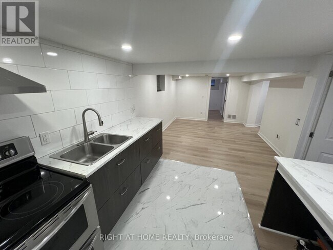 Photo - 186 Schell Ave