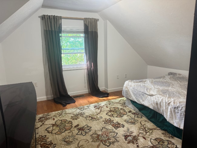 Photo - 16 Maplewood St