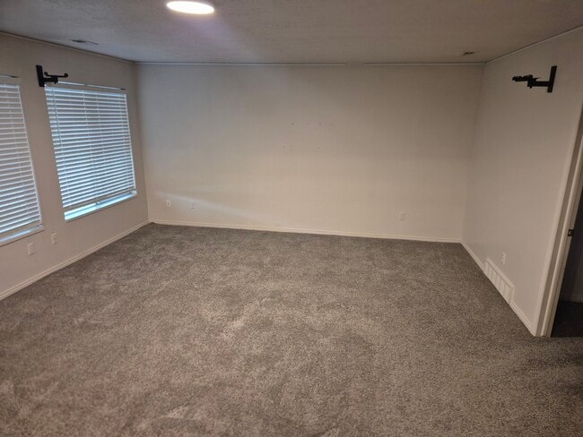 Photo - 4719 S 2900 W