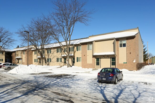 Photo - Elmwood Park Apartments