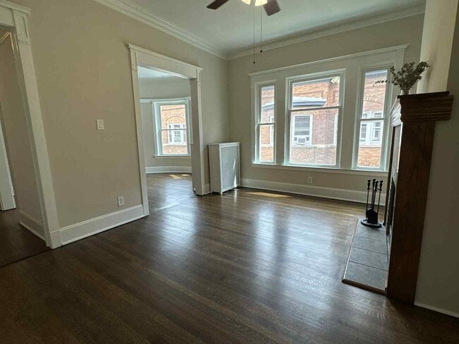 Photo - 631 W Barry Ave Unidad 3G