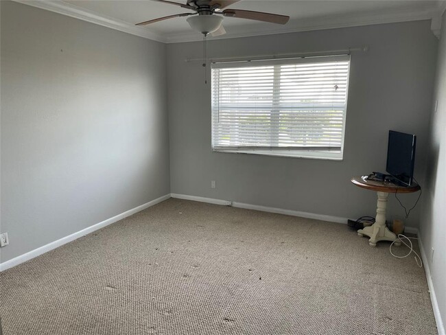 Photo - 200 S Birch Rd Condo