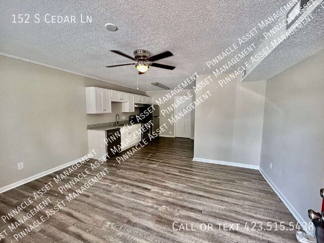 Photo - 152 S Cedar Ln