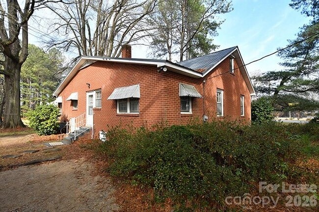 1850 Landis Hwy