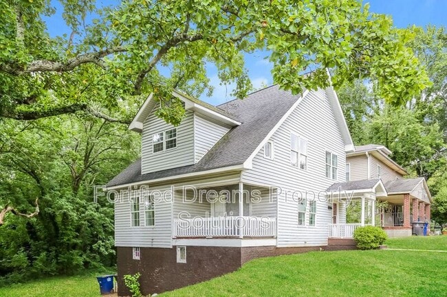 Photo - 2218 Greenway Ave NW