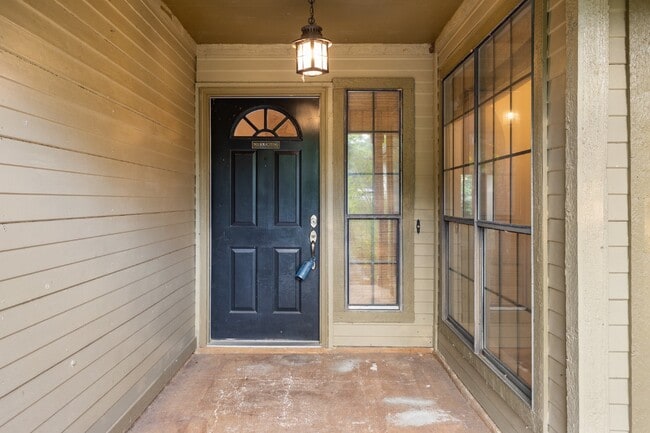 Photo - 3/2 Nestled in Southwest Austin