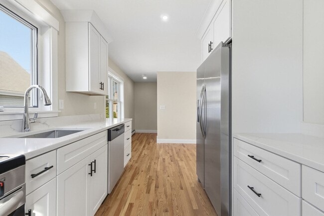 Photo - 20 Beacon St Unit 2