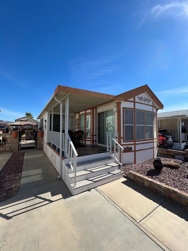 Building Photo - 55+ WINTER RETREAT! Rental