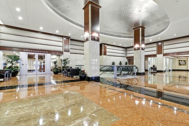 Photo - 914 Main St Unidad 703