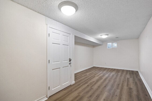 Photo - 8150 Ames Way