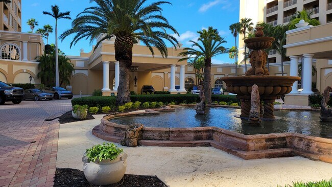Seasonal/short term 3/2 renovated Ritz Car... - Seasonal/short term 3/2 renovated Ritz Car...