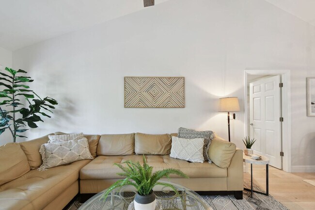 1667 Brookhouse Cir Unit SI FL1-ID1590871P