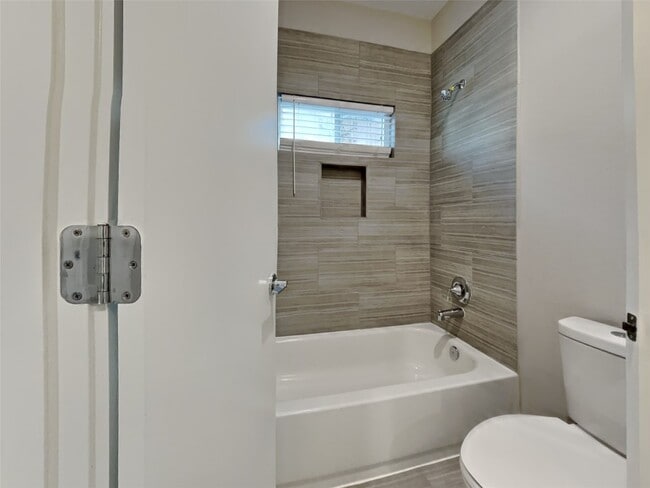 Photo - 5902 Gardendale Dr
