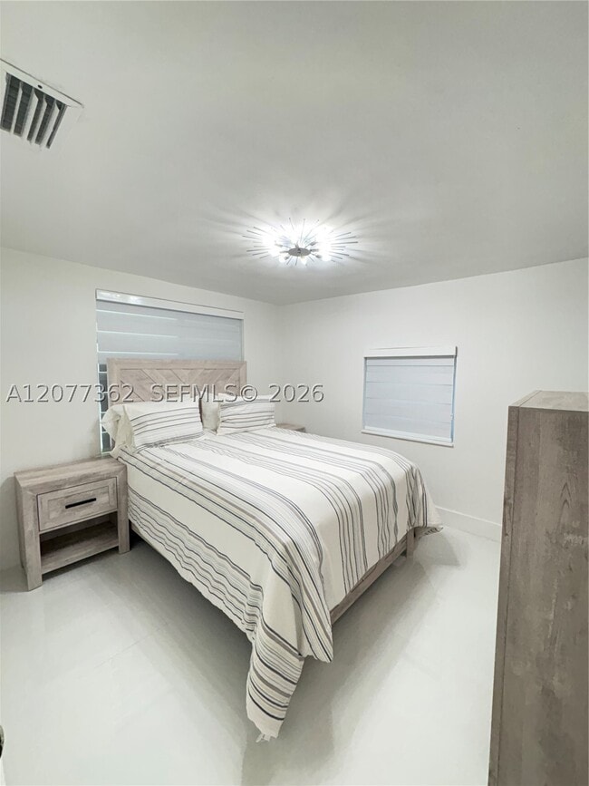 Photo - 937 SW 18th St