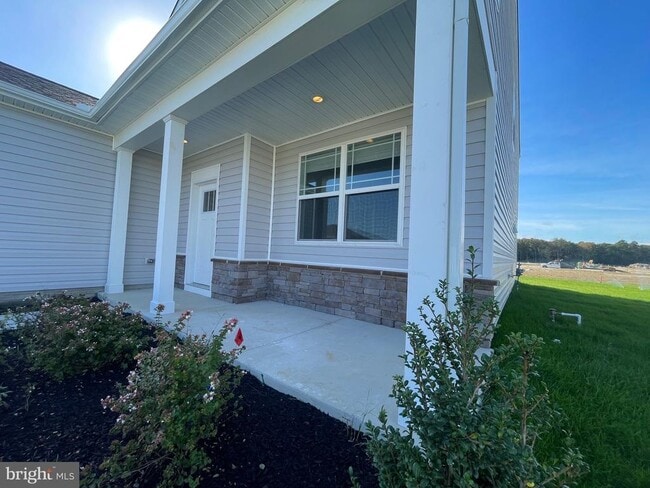 Photo - 33016 Blue Iris Rd