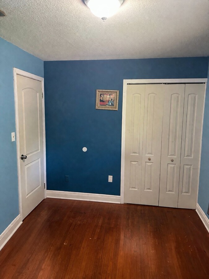 Photo - 6119 Castlewood Ln