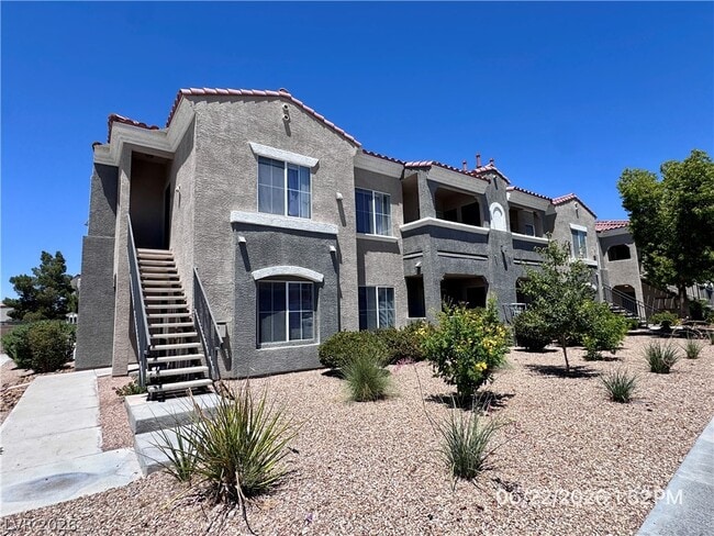 Building Photo - 10245 S Maryland Pkwy Unit 132