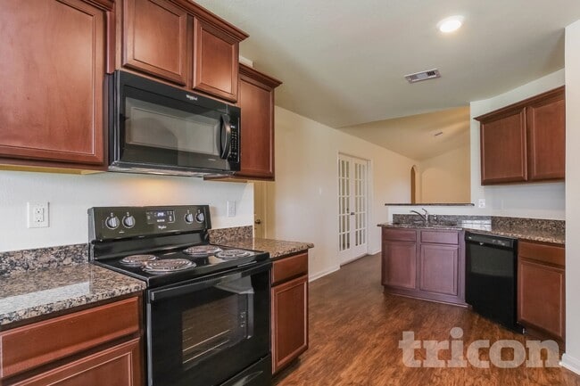 Photo - 2310 Regatta Ln
