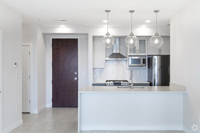 2BR, 2BA - 950SF - Kitchen