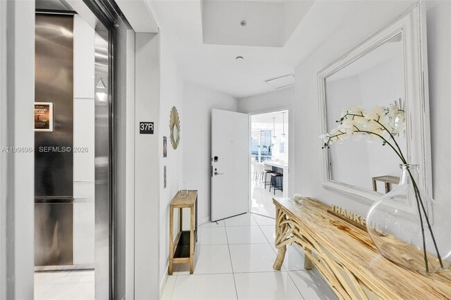 Photo - 851 NE 1st Ave Unidad 3708