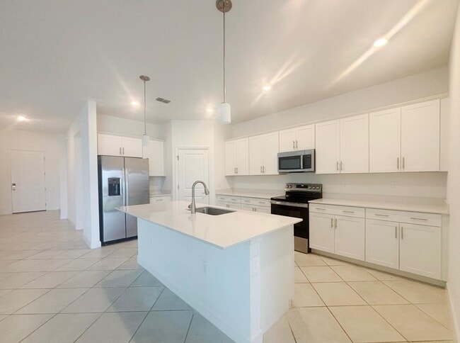 Photo - 8318 Waterscape Rd