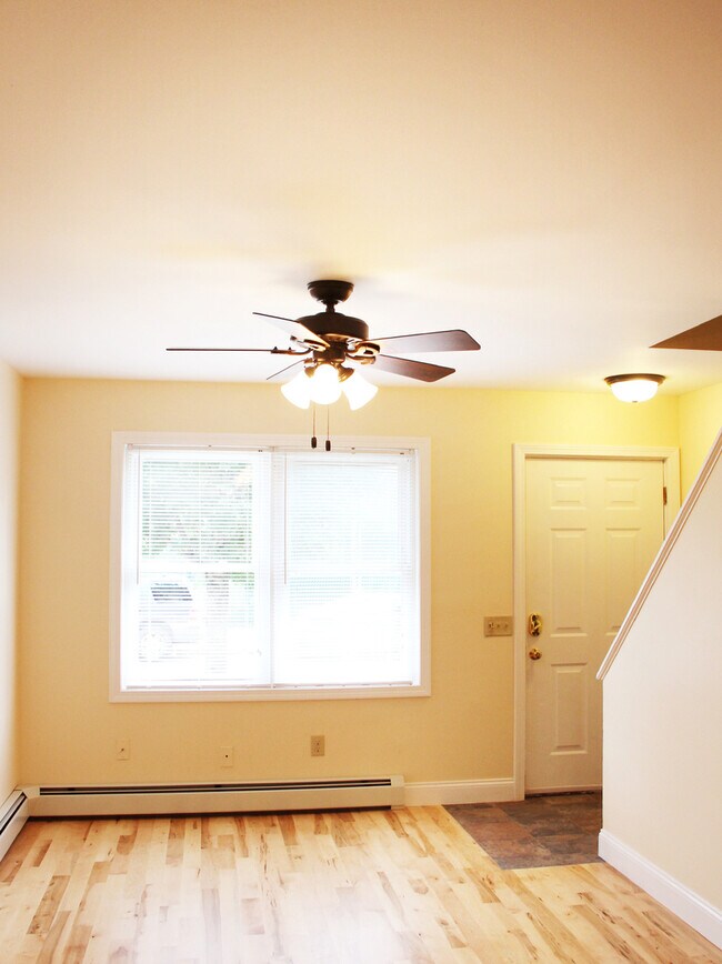 Photo - 20 Luck St Unit 1