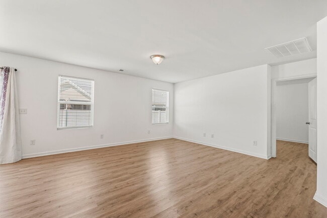 Photo - 1789 Sapphire Dr
