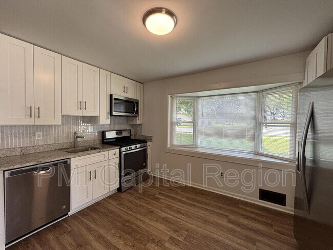 Photo - 5830 Vandegrift Ave